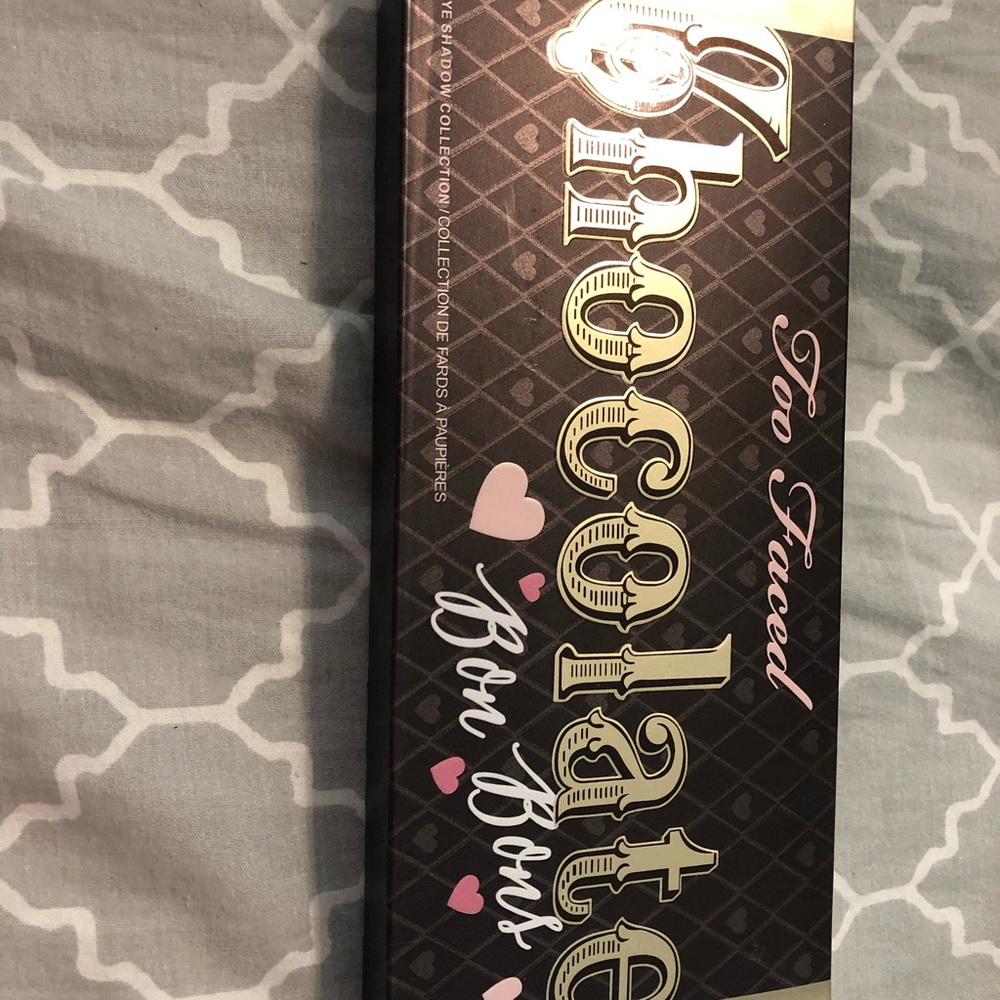 Too faced chocolate bon bon palette